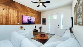The Jungle House at Blue Spring |Renovated Getaway - Image 4