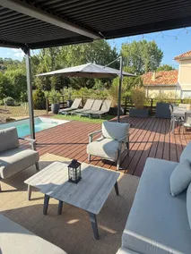La Terrasse des Hauts Cyprès. Air conditioning, pool - Image 2