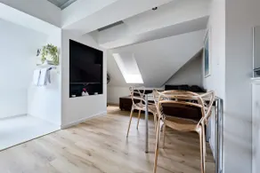 Summit Room · Duplex with Sleeping Gallery - Image 2