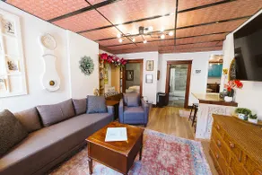 The Alice and wonderland suite - Image 5