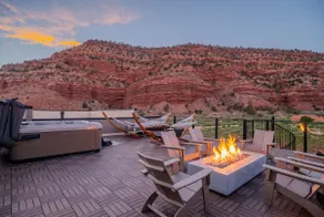 Grand Kanab'n- Rooftop Hot Tub Red Rock Views - Image 2