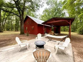 Bhakti Cabin / 10 min to Ginnie Springs - Image 3