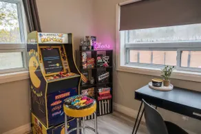 Cozy Escape - Modern 3 Bed - Private Retreat - Image 2
