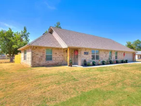 Chickasha ChristmasTown - Family Holiday Retreat - Image 2