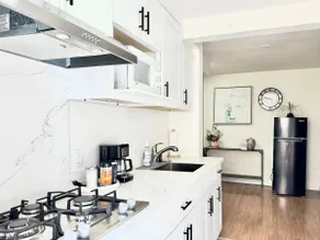 Private 1 bedroom suite for quick SFO trip withA/C - Image 3