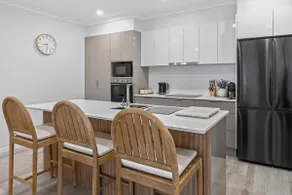 Modern 3BR Warwick Stay | Pet Friendly & Central - Image 4