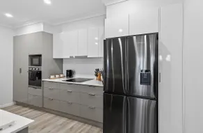 Modern 3BR Warwick Stay | Pet Friendly & Central - Image 5