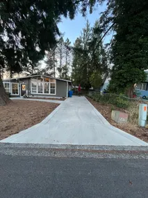 Quiet and spacious 4B3B home just minutes off I-5 - Image 5