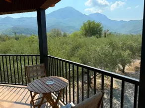 Octerra Villa - Private Jacuzzi - Lake & Mountain View - Image 3