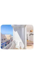 Elegant Beachfront Apartment in La Marsa with Panoramic Sea Views - Image 4