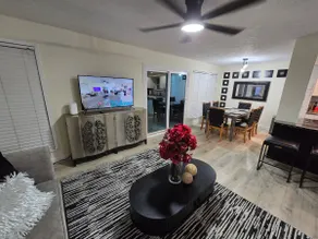 Fully remodeled 4 BR home near NASA for big family - Image 4