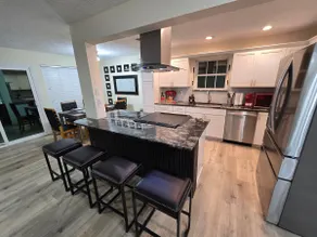 Fully remodeled 4 BR home near NASA for big family - Image 5