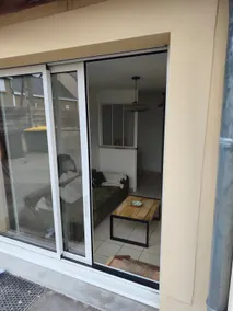 Renovated apartment, quiet, well connected, bike & road - Image 3