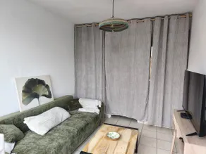 Renovated apartment, quiet, well connected, bike & road - Image 5