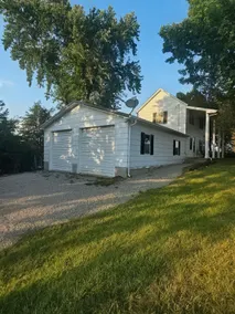 Spring Hill Farmhouse - Image 4
