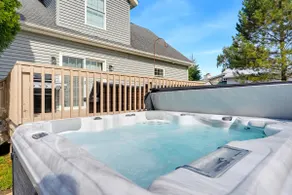 Family Getaway at Berlin Lake-Hot Tub & Game Room - Image 2