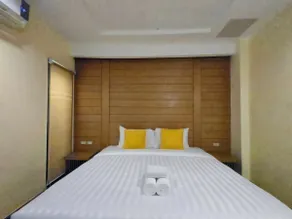 Bangkok NaNa BTS/Free WiFi/KING size bed/ 7-11 - Image 3