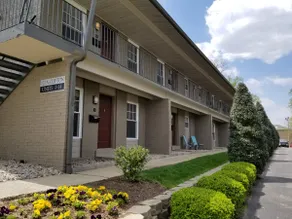 Unit 15 1st floor - 1 Bed -1 Bath - pet friendly. - Image 3