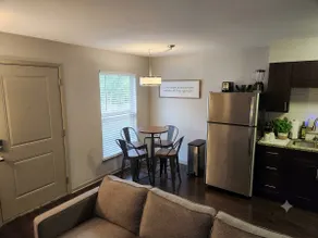 Unit 15 1st floor - 1 Bed -1 Bath - pet friendly. - Image 5