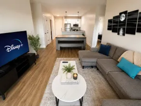 Executive 3BR Downtown Birmingham With Game Table 9H - Image 5