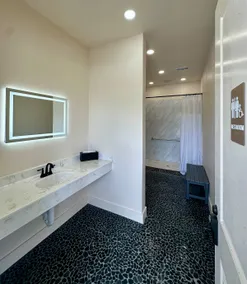 Bayou Bungalow at Morley Acres RV Park - Image 4