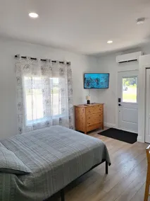 Atlantic Room with kitchenette and private bathroom - Image 2