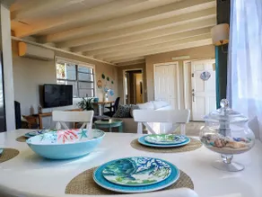 Light-filled 2 Bedroom House in Vista - Image 4