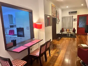 Urban Chic 1-Bed Flat Flat in Osu - Image 3