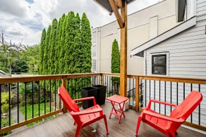 Charming Home near DT- Book Jul 2-5 free game tix! - Image 4