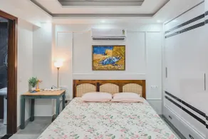 ❶① Living & Dining + 1 cozy Bedroom & big Balcony - Image 5