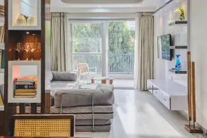 ❶① Living & Dining + 1 cozy Bedroom & big Balcony - Image 2