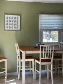 2BR cottage with private backyard - walk to town! - Image 5