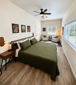 Fern Cottage | King Bed | Sleeps 6 - Image 3
