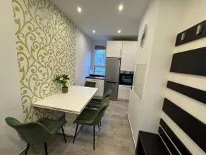 Quiet Family 2BR near Metro & Thermal Baths - Image 4