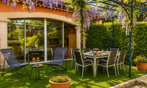 Cottage with swimming pool and jacuzzi in Drôme Provençale - Image 2