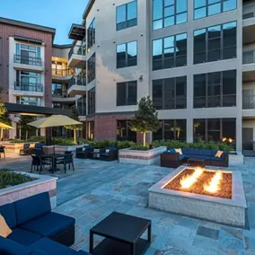 City Lights Luxury Suite - Image 5