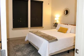 City Lights Luxury Suite - Image 3