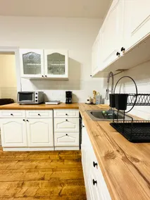 Charming apartment in a historic 1890 villa - Image 5