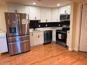 Private 2 Bed Rooms, Suite, Kitchen Laundry EV - Image 2