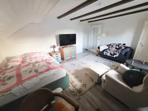 Cozy top-floor apartment in a quiet residential area - Image 2