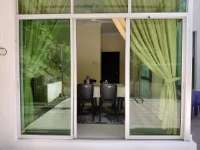Spacious house in Sg Akar near airport & malls - Image 4