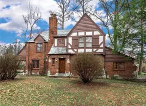 The Timber & Brick Cottage - Image 3