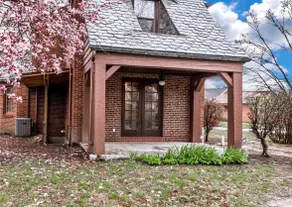 The Timber & Brick Cottage - Image 5