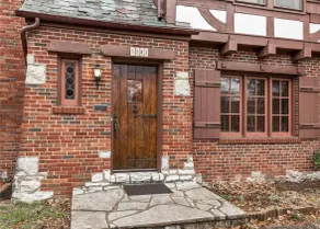 The Timber & Brick Cottage - Image 2