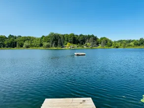 Charming Lakefront Retreat - Image 3