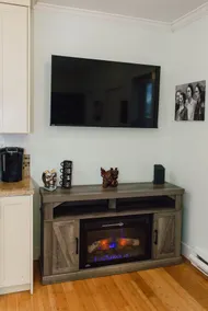 Cute house downtown Kelowna pet friendly! - Image 5