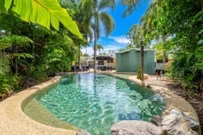Beach Cottage - Large Pool - Close to the Beach! - Image 3