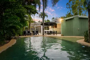 Beach Cottage - Large Pool - Close to the Beach! - Image 5