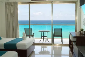 Beachfront Zenaida Studio, Oceanview - Image 2