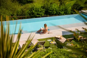 Suite with couples bathtub and panoramic balcony - Image 5
